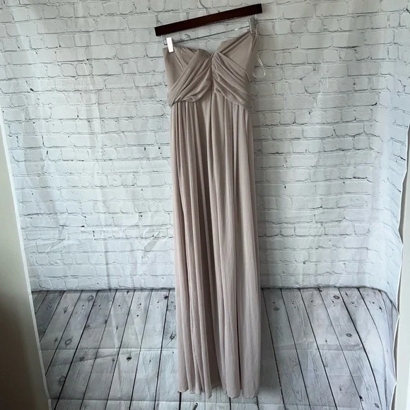 BRAND NWT David’s Bridal Gray Long Biscot Gray Dress size 0 - Picture 1 of 15